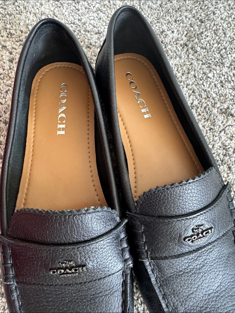 Coach Odette Black Pebbled Scalloped Penny Loafers Size 8.5 - Picture 2 of 10